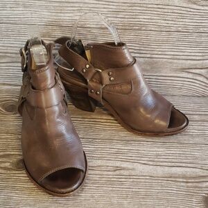Frye Izzy Gray/brown Leather Open Toe Sling Back Harnes High Heel Booties 6